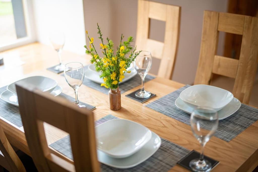 Cosy & Rustic Retreat - Woodland Cottage. Nairn Buitenkant foto