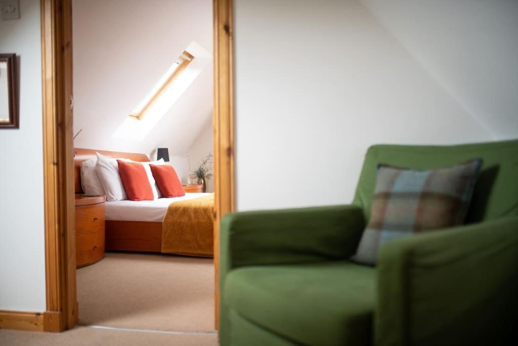 Cosy & Rustic Retreat - Woodland Cottage. Nairn Buitenkant foto